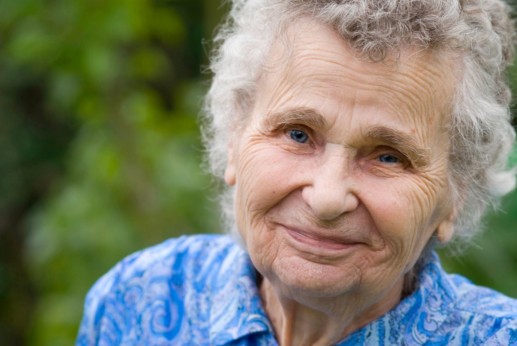 Elderly woman smiling Deprescribing